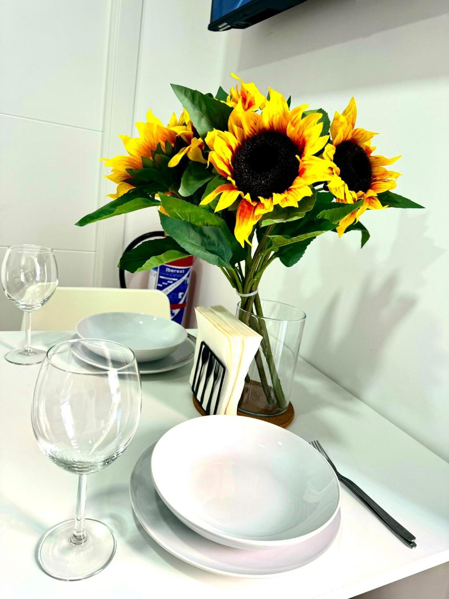 Apartamentos Madrid Connection - Universidad By Oshun Apartments Buitenkant foto