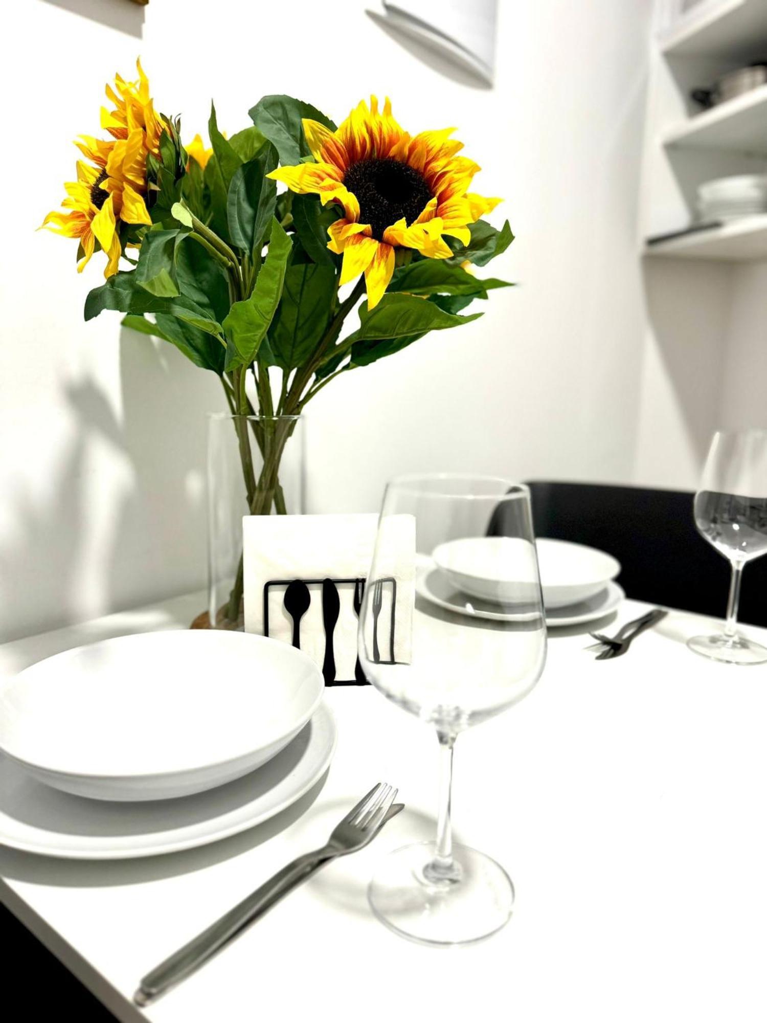 Apartamentos Madrid Connection - Universidad By Oshun Apartments Buitenkant foto