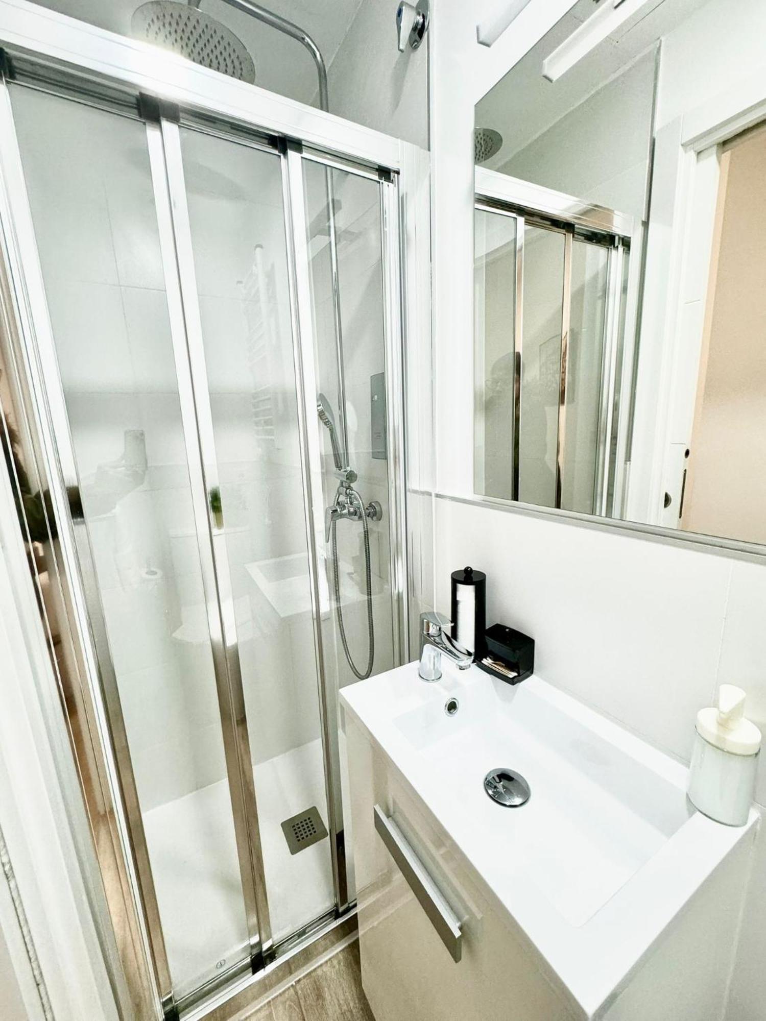 Apartamentos Madrid Connection - Universidad By Oshun Apartments Buitenkant foto