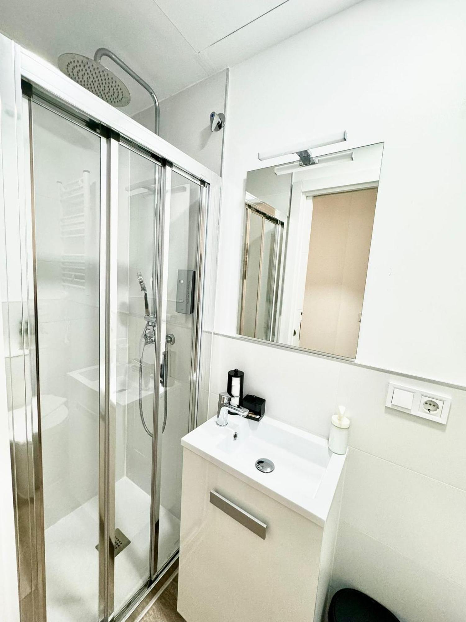 Apartamentos Madrid Connection - Universidad By Oshun Apartments Buitenkant foto