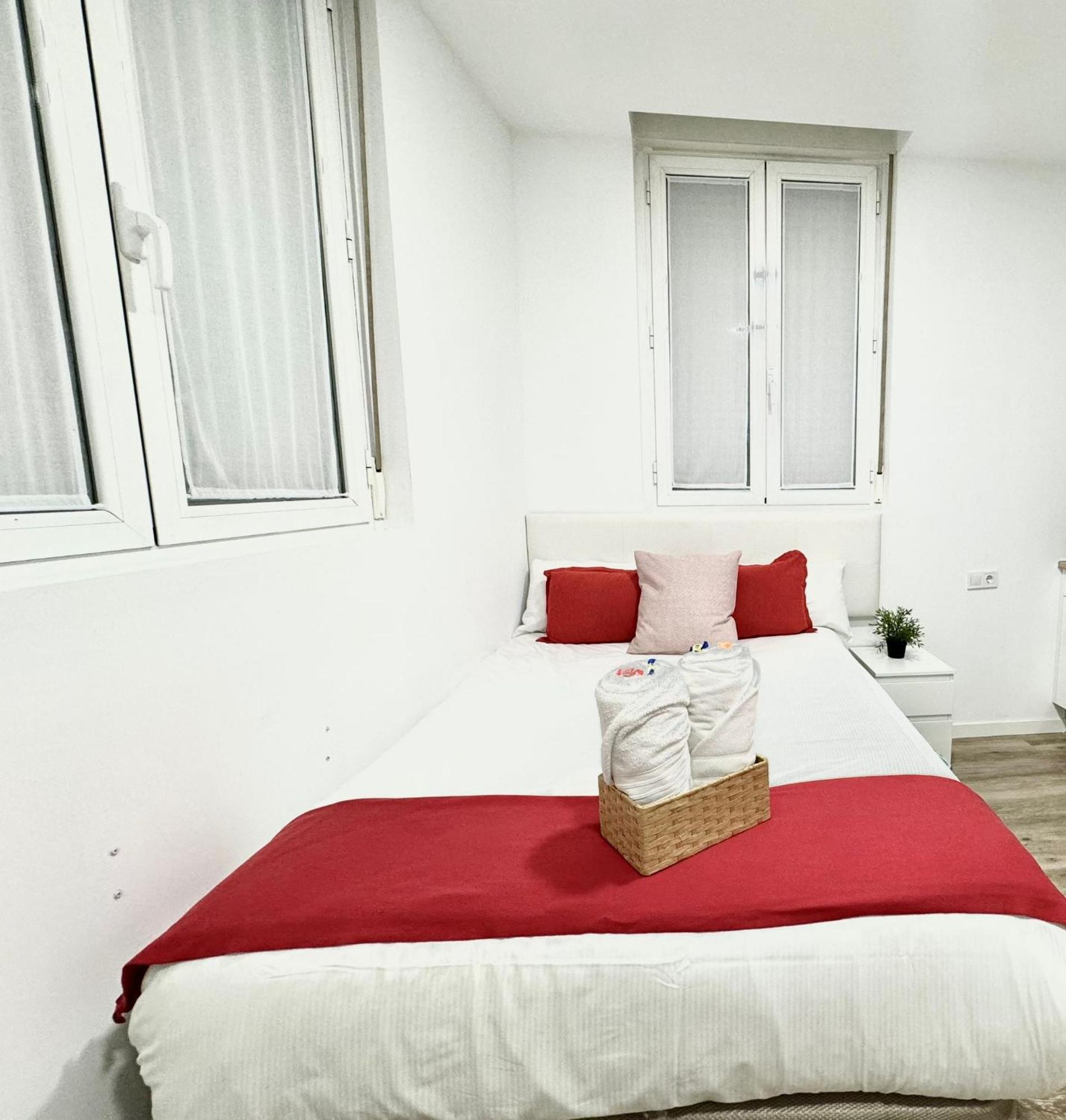 Apartamentos Madrid Connection - Universidad By Oshun Apartments Buitenkant foto